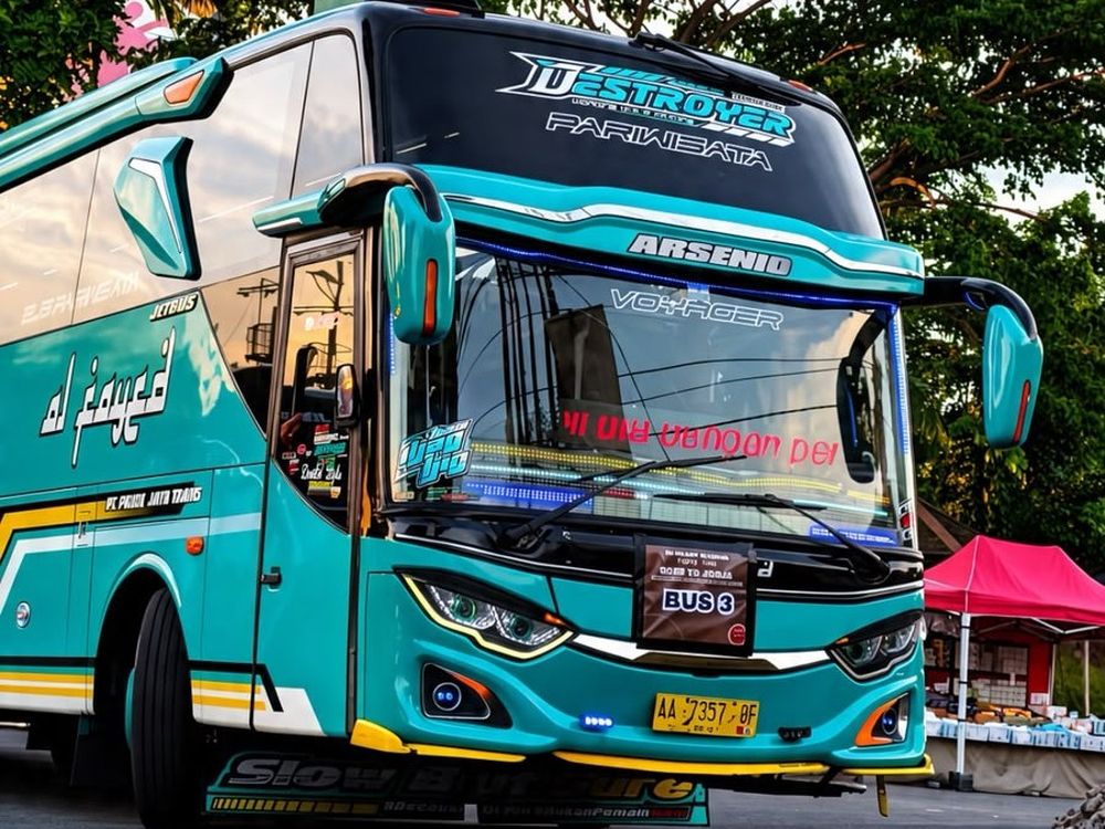 Bus Destroyer · Arsenio Alfayed, tampak depan