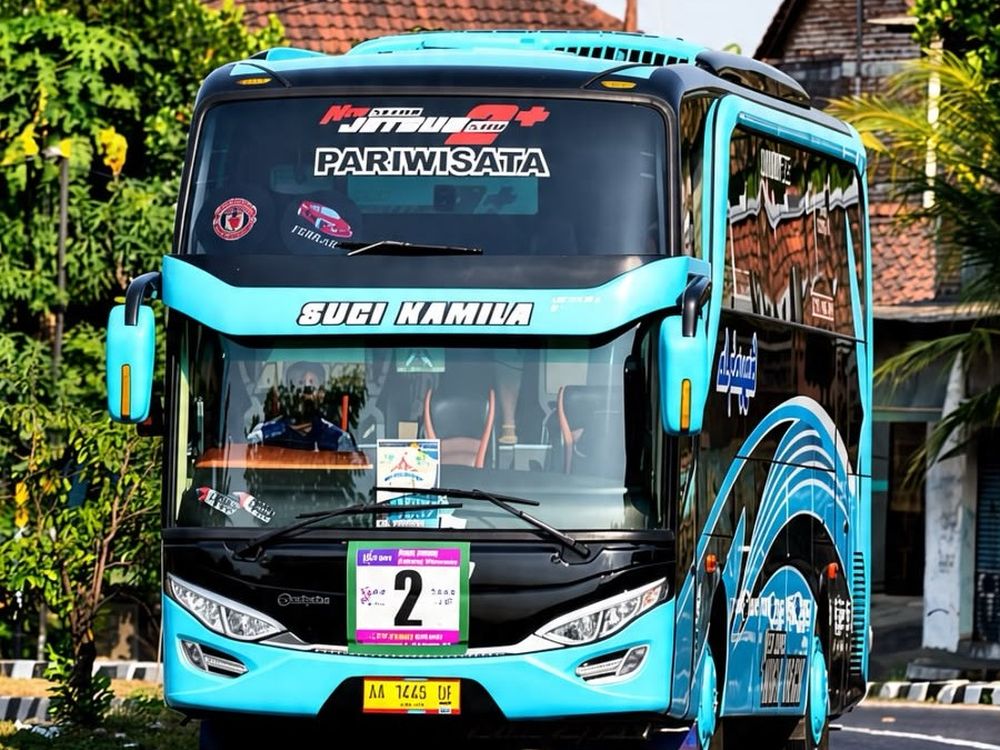 Bus Suci Kamila Alfayed, tampak depan