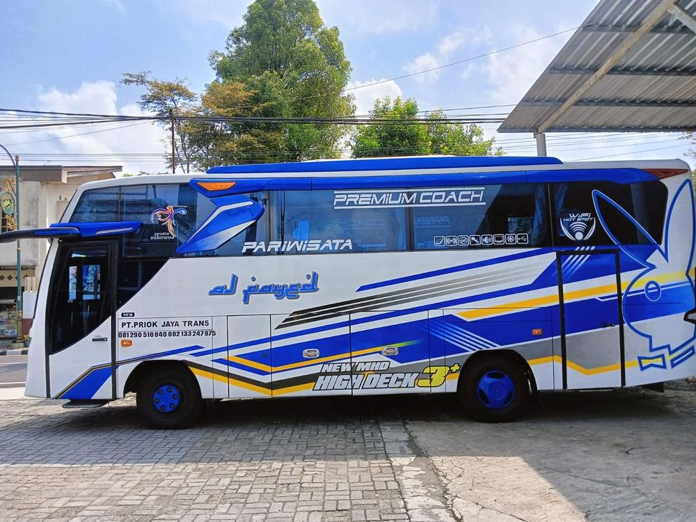 Bus Medium Bus Alfayed, livery biru